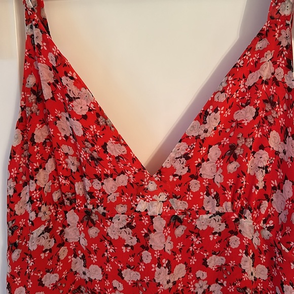 Red floral Dress - Picture 4 of 9